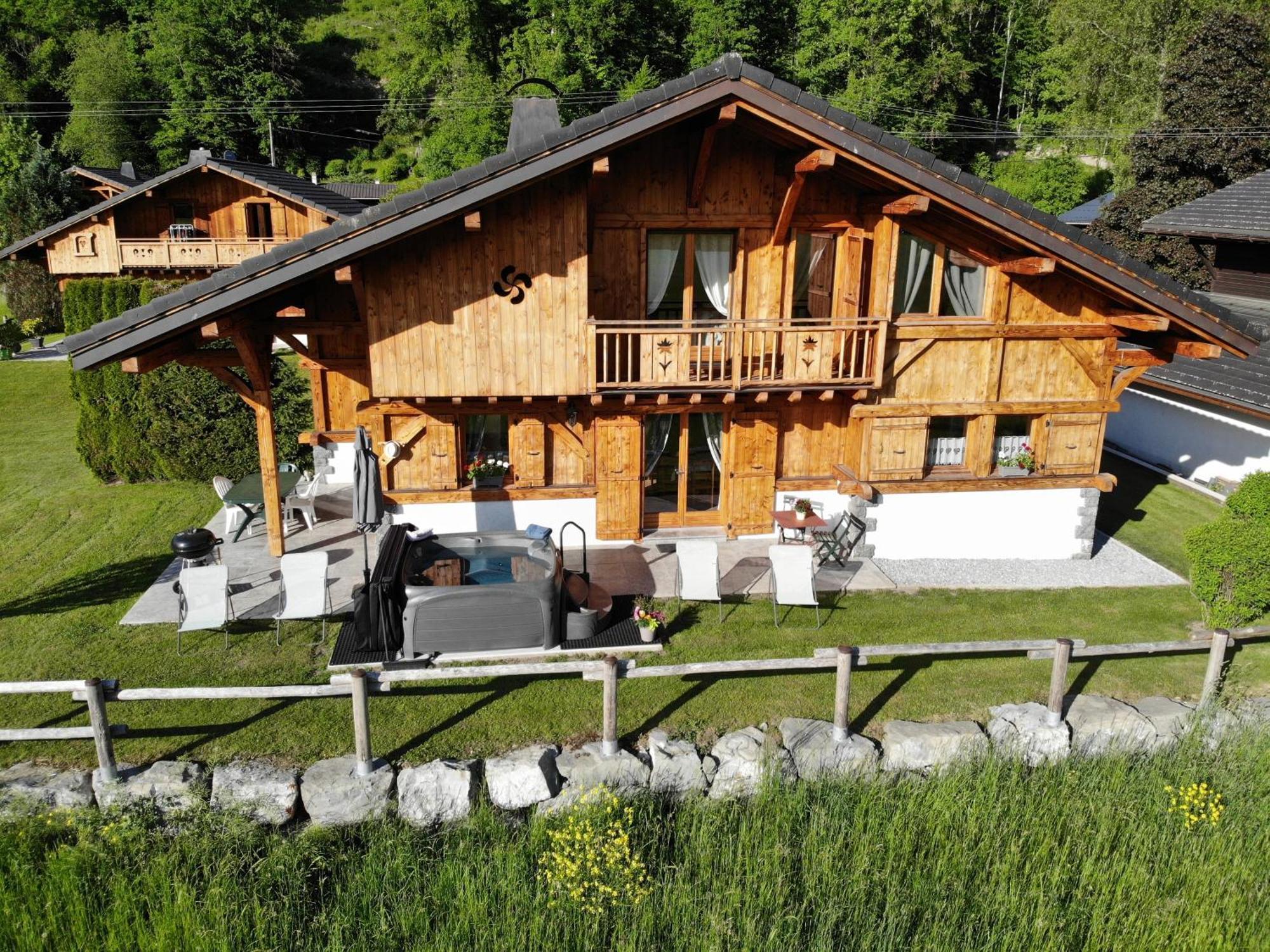 Chalet Peterets سامووه المظهر الخارجي الصورة
